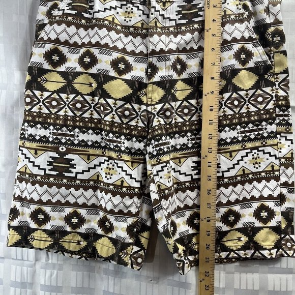 Beyond The Limit Shorts Mens Size 34 Aztec Print Multicolor - Picture 7 of 13